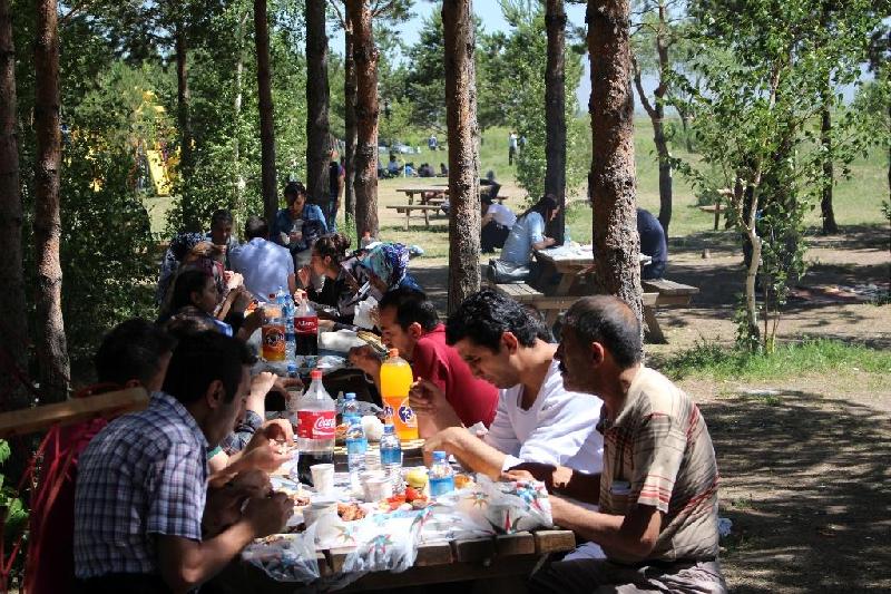 Ağrı'da Haksen Üyeleri Piknikte Buluştu 