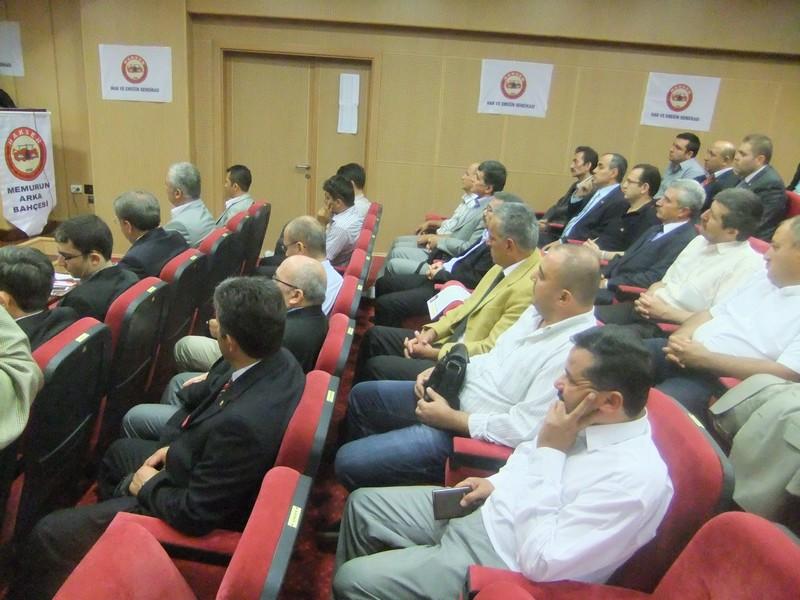 İnsan Haklarına Dayalı Sendikacılık Yapıyoruz