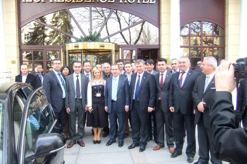 Büro Hak-Sen Tek Yürek Oldu