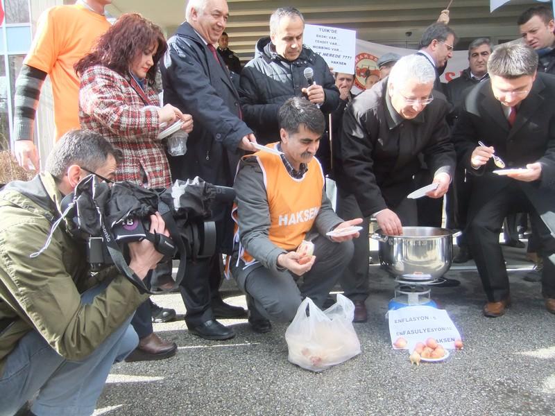 TÜİK Önünde Zamları Protesto