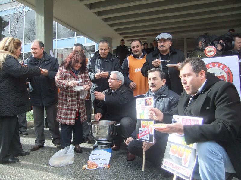 TÜİK Önünde Zamları Protesto