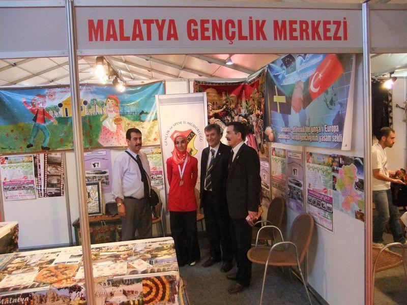 Dünya Gençleri Büyük Anadolu Buluşmasında