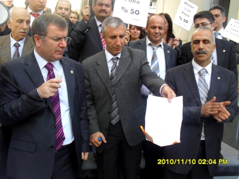 KKDF Artışına Anlamlı Protesto