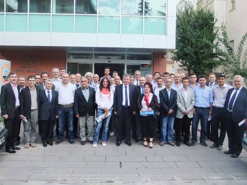 İnsan Haklarına Dayalı Sendikacılık Yapıyoruz