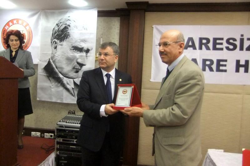 Büro Hak-Sen Tek Yürek Oldu