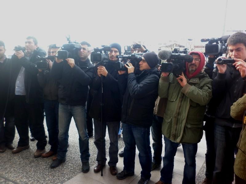 Adalet Sarayında Köle Muamelesi