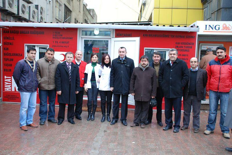 Türk Kızılayı'na kanımızı bağışladık