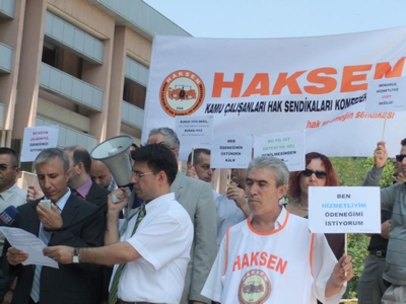 Milli Öğretmenler Bakanlığına protesto