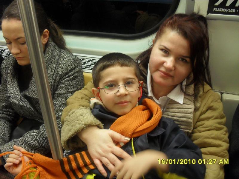 Ulaşım zammına metroda mobil protesto